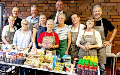 Neuer Sozialpfarrer besucht Dornberger Lebensmittelkorb